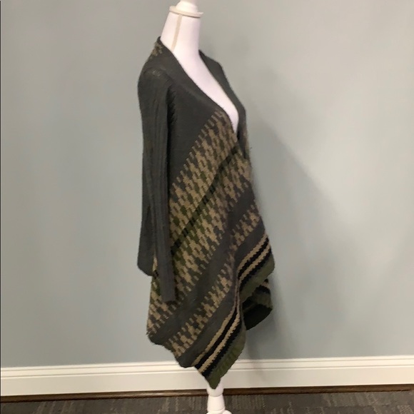 Sweater - Picture 3 of 5